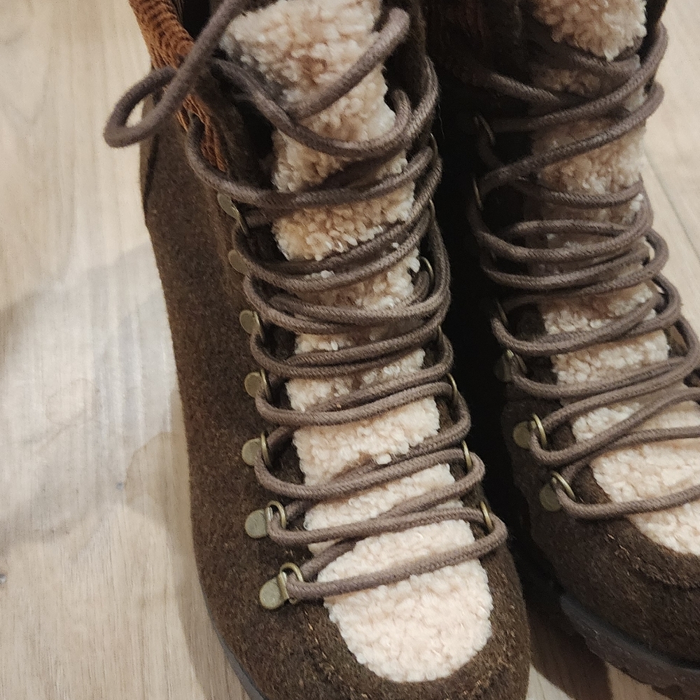 Sold - Picture 2 of 5